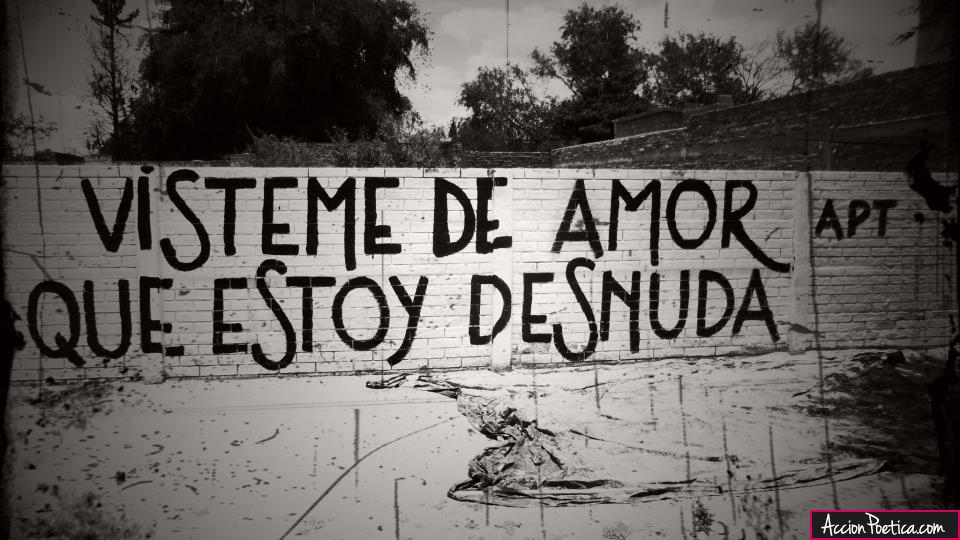 Vísteme de amor que estoy desnuda