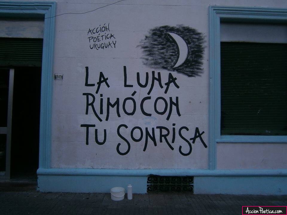 La luna rimó con tu sonrisa